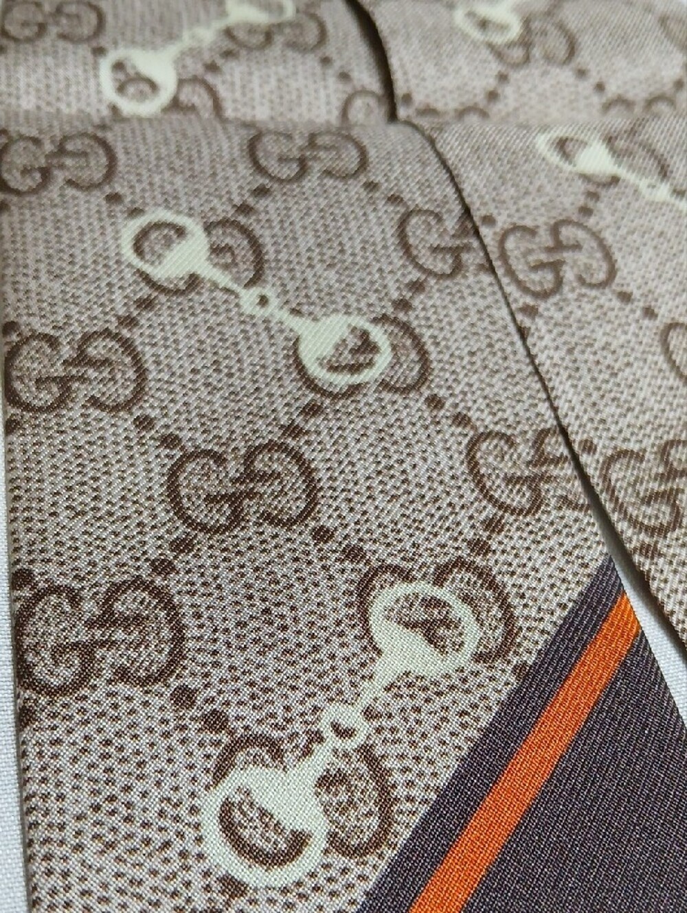 Gucci Brown/Cream  Monogram Silk Twilly - Picture 2 of 4